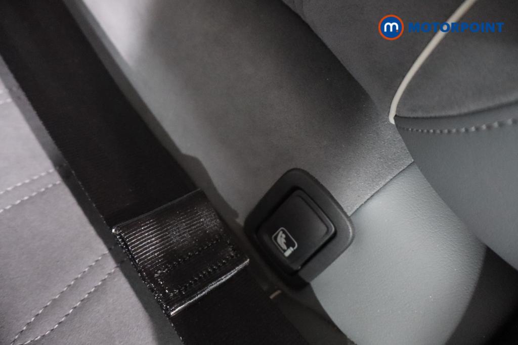 Volkswagen Passat Life Automatic Petrol Plug-In Hybrid Estate - Stock Number (1659624) - 29th supplementary image