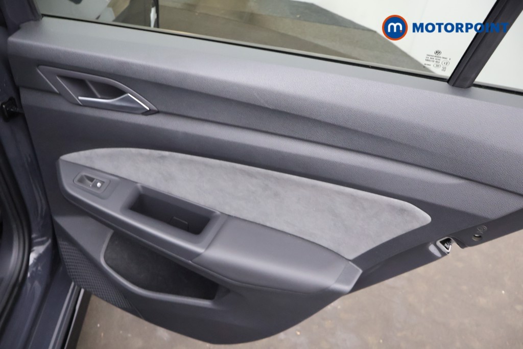 Volkswagen Golf R-Line Automatic Petrol Hatchback - Stock Number (1661878) - 18th supplementary image