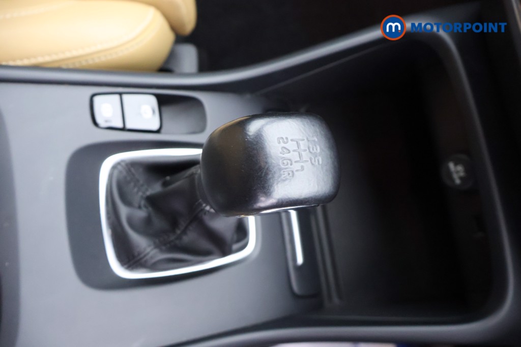 Volvo Xc40 Momentum Pro Manual Petrol SUV - Stock Number (1663597) - 9th supplementary image