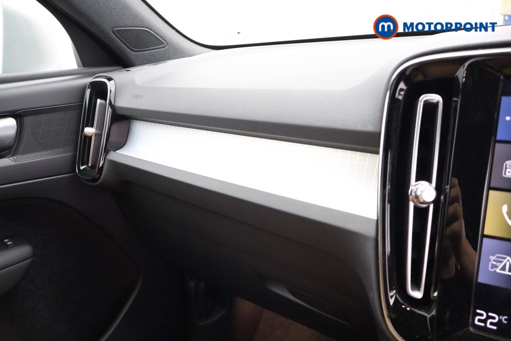 Volvo Xc40 Momentum Pro Manual Petrol SUV - Stock Number (1663597) - 10th supplementary image