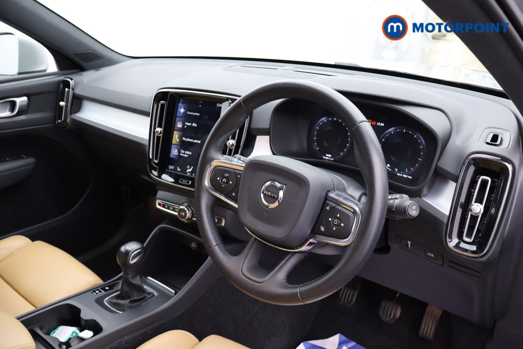 Volvo Xc40 Momentum Pro Manual Petrol SUV - Stock Number (1663597) - 16th supplementary image
