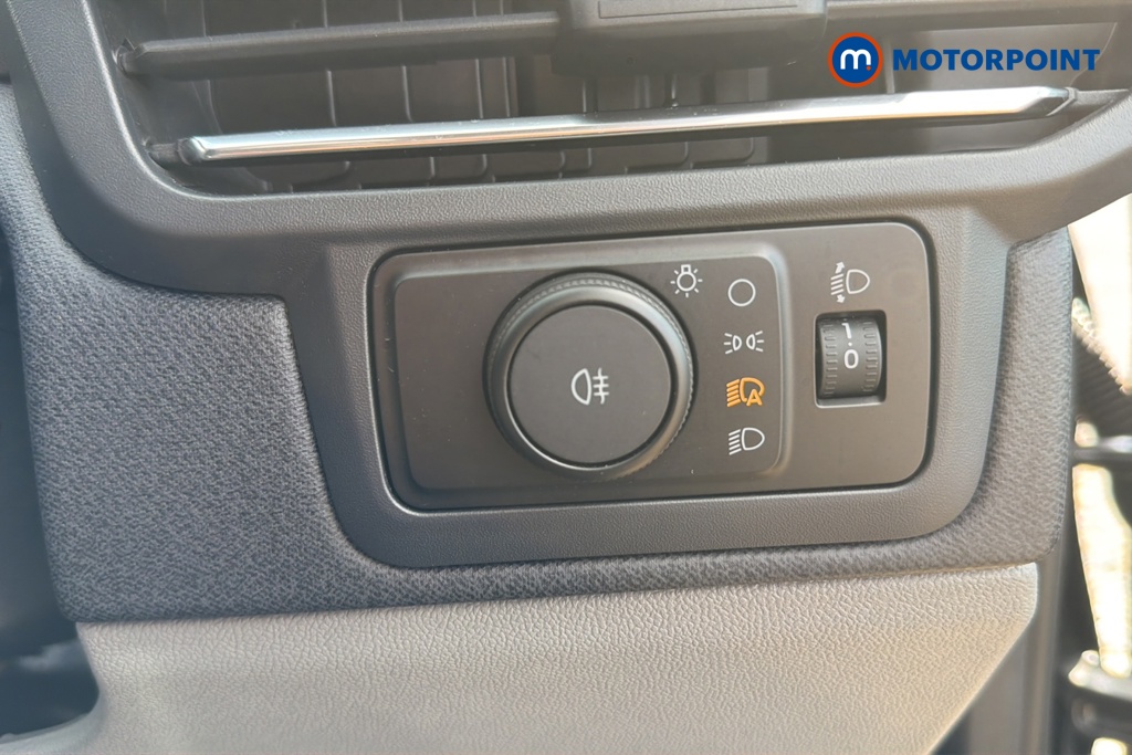 Ford Tourneo Custom Active Automatic Electric Standard Roof Minibus - Stock Number (1664638) - 11th supplementary image