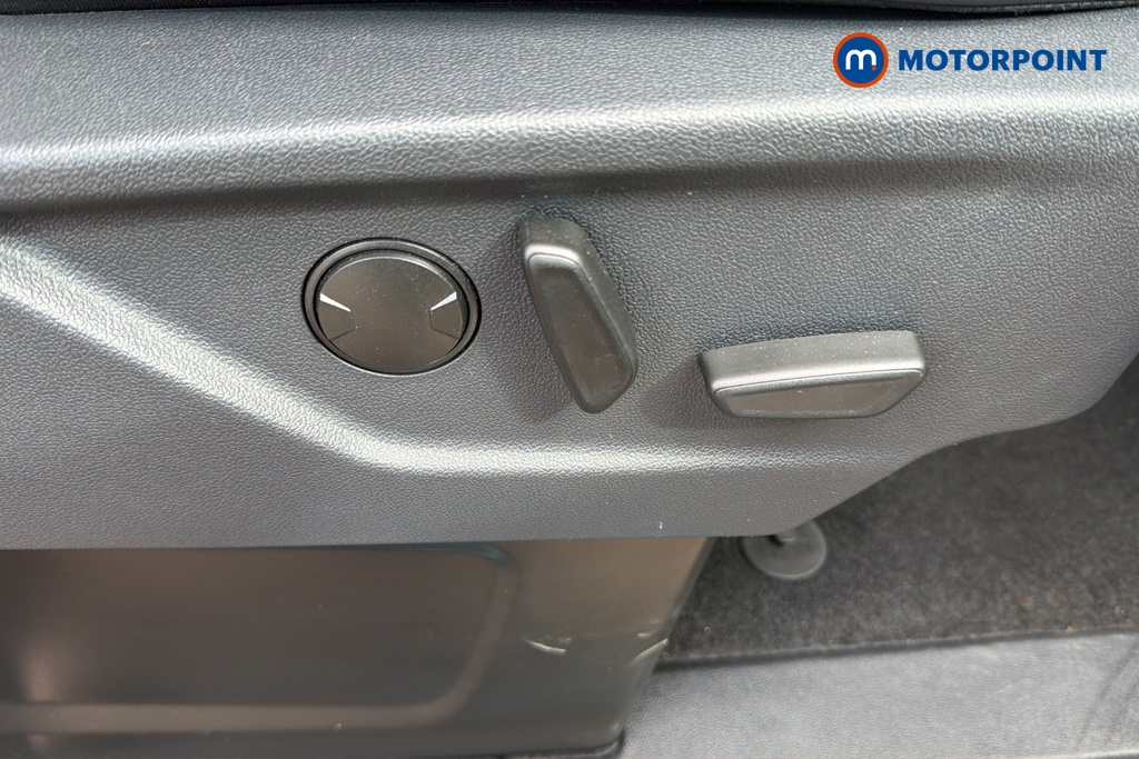 Ford Tourneo Custom Active Automatic Electric Standard Roof Minibus - Stock Number (1664638) - 23rd supplementary image
