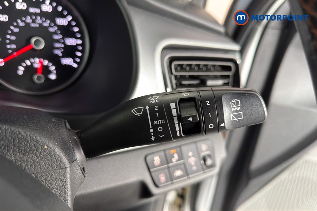 KIA Stonic First Edition Manual Petrol SUV - Stock Number (1664869) - 7th supplementary image