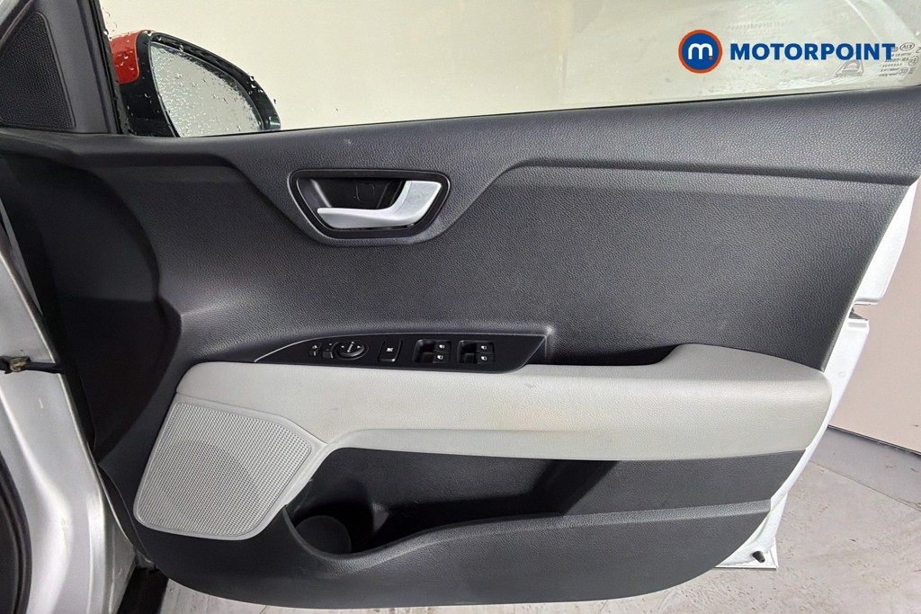 KIA Stonic First Edition Manual Petrol SUV - Stock Number (1664869) - 19th supplementary image