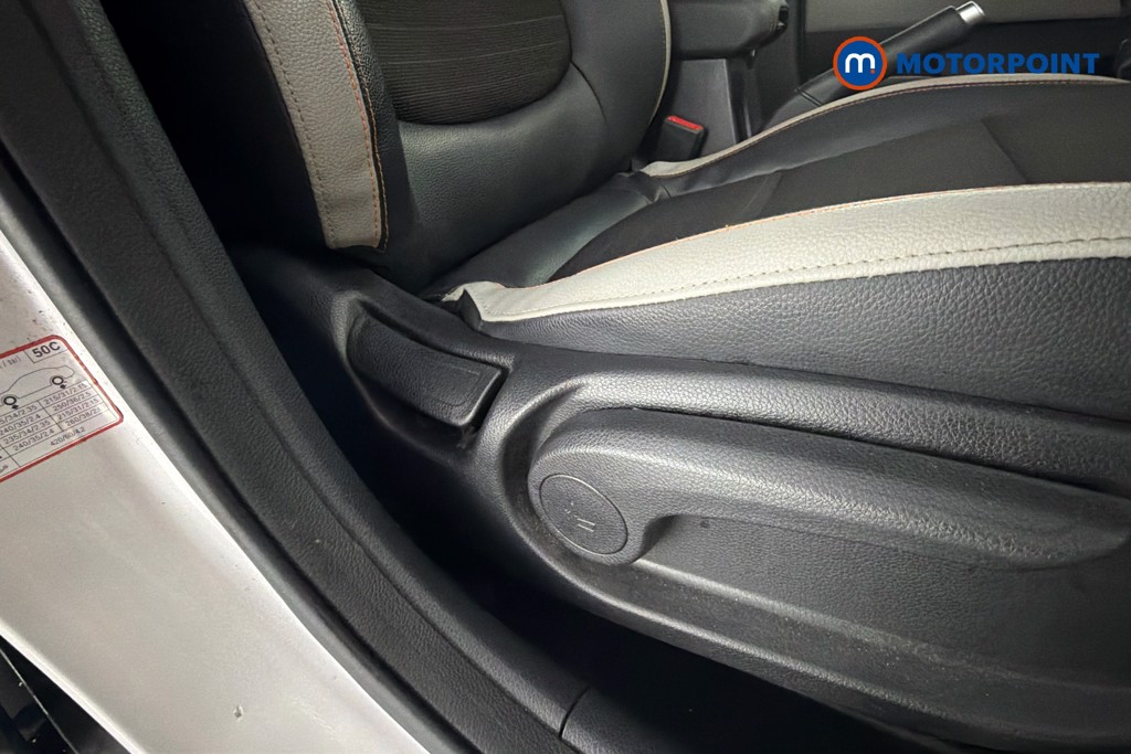 KIA Stonic First Edition Manual Petrol SUV - Stock Number (1664869) - 25th supplementary image