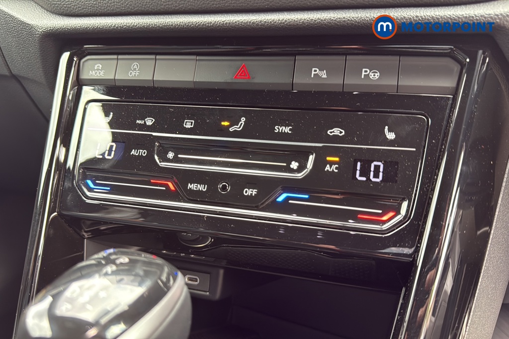 Volkswagen T-Roc R-Line Automatic Petrol SUV - Stock Number (1665210) - 12th supplementary image