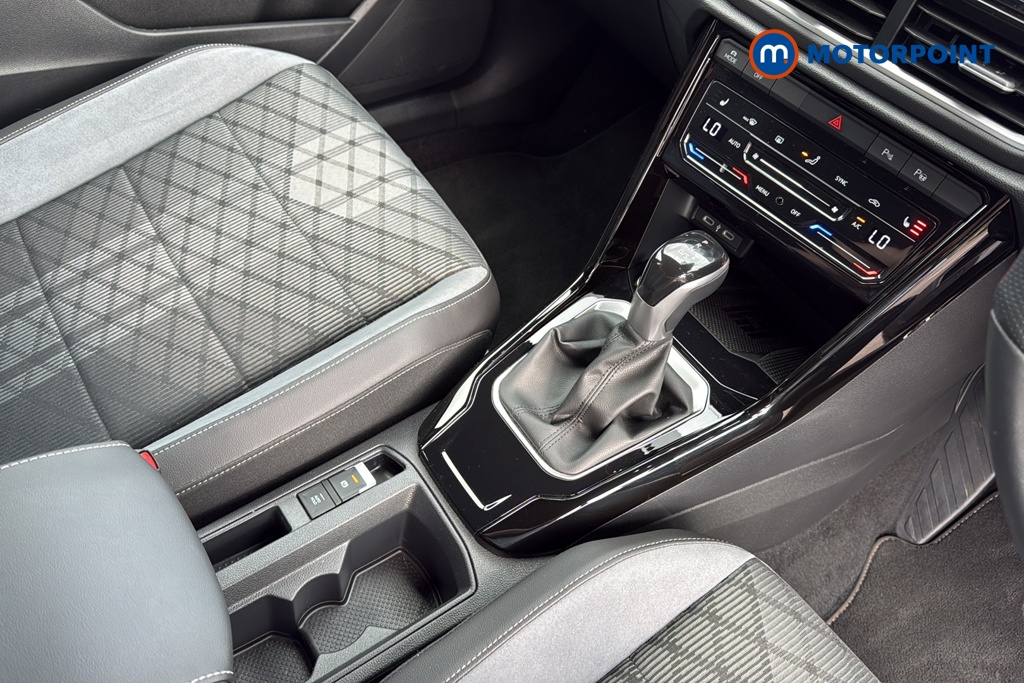 Volkswagen T-Roc R-Line Automatic Petrol SUV - Stock Number (1665210) - 15th supplementary image