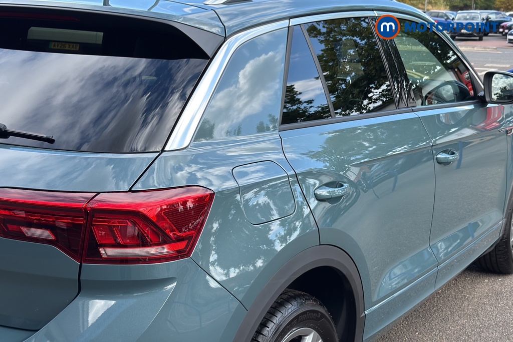 Volkswagen T-Roc R-Line Automatic Petrol SUV - Stock Number (1665210) - 41st supplementary image