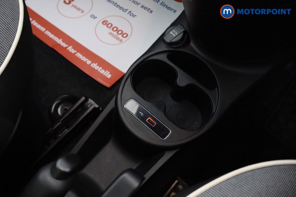 Fiat 500 Lounge Manual Petrol Hatchback - Stock Number (1665342) - 14th supplementary image