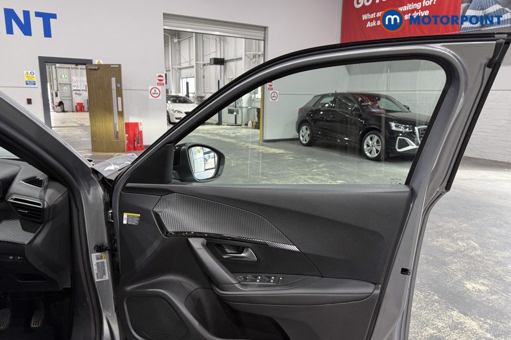 Peugeot 2008 Allure Manual Petrol SUV - Stock Number (1665825) - 11th supplementary image