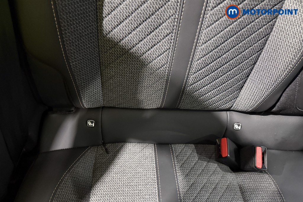 Peugeot 2008 Allure Manual Petrol SUV - Stock Number (1665825) - 15th supplementary image