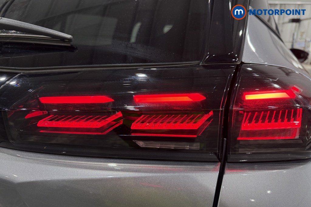 Peugeot 2008 Allure Manual Petrol SUV - Stock Number (1665825) - 17th supplementary image