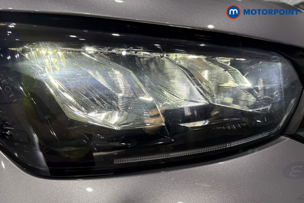 Peugeot 2008 Allure Manual Petrol SUV - Stock Number (1665825) - 18th supplementary image