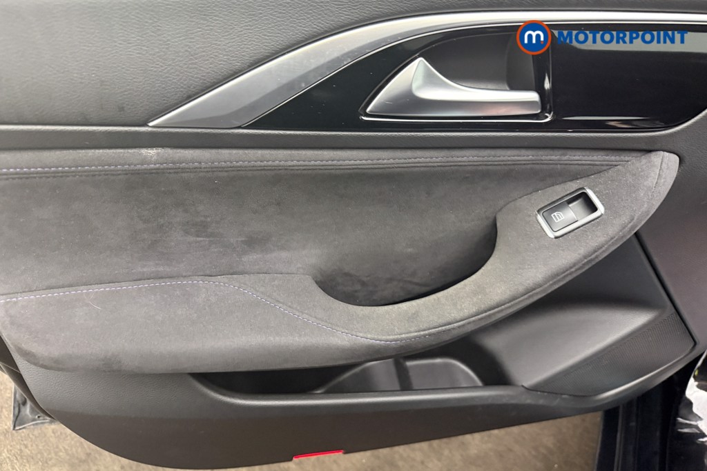 Infiniti Q30 Sport Automatic Petrol Hatchback - Stock Number (1667045) - 6th supplementary image