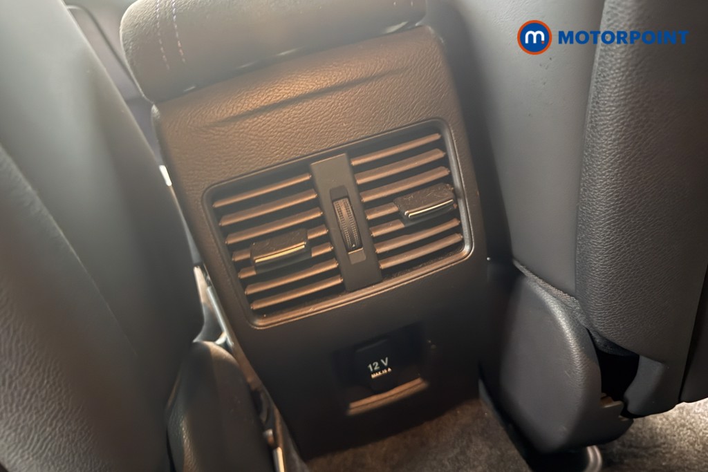 Infiniti Q30 Sport Automatic Petrol Hatchback - Stock Number (1667045) - 12th supplementary image