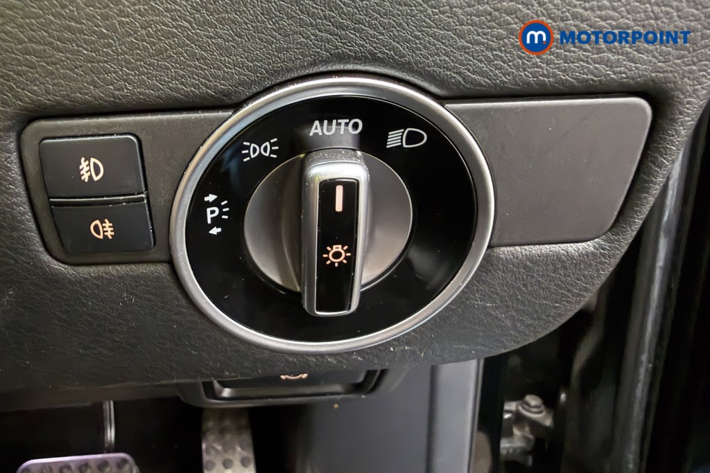 Infiniti Q30 Sport Automatic Petrol Hatchback - Stock Number (1667045) - 23rd supplementary image