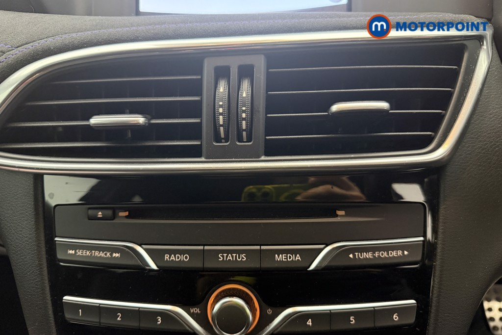 Infiniti Q30 Sport Automatic Petrol Hatchback - Stock Number (1667045) - 35th supplementary image