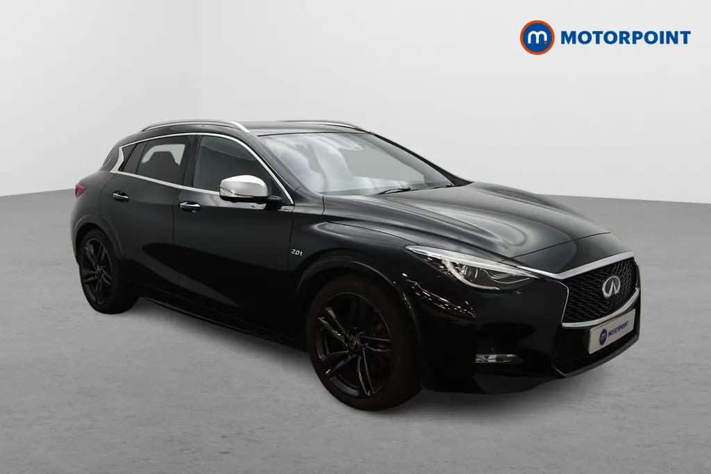 INFINITI Q30