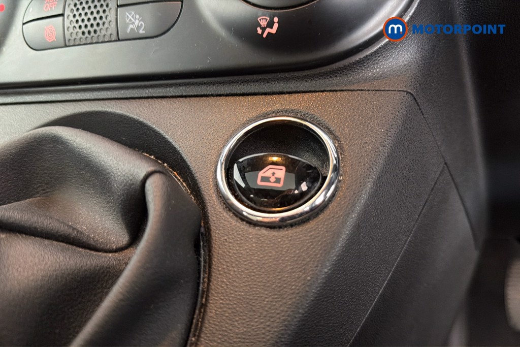 Fiat 500 Dolcevita Manual Petrol Hatchback - Stock Number (1667100) - 14th supplementary image