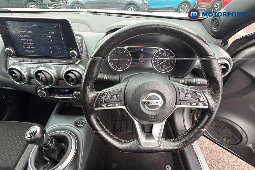 Nissan Juke N-Connecta Manual Petrol SUV - Stock Number (1667988) - 5th supplementary image