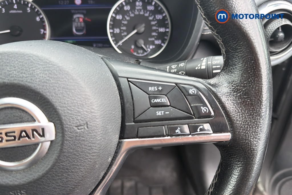 Nissan Juke N-Connecta Manual Petrol SUV - Stock Number (1667988) - 8th supplementary image
