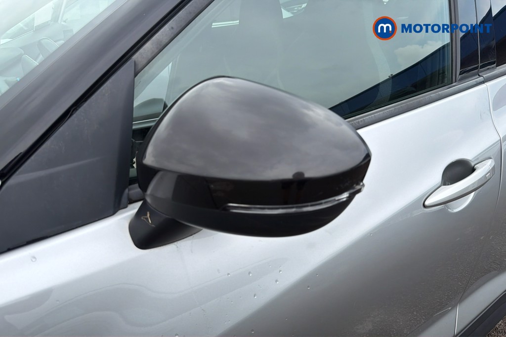 Nissan Juke N-Connecta Manual Petrol SUV - Stock Number (1667988) - 19th supplementary image