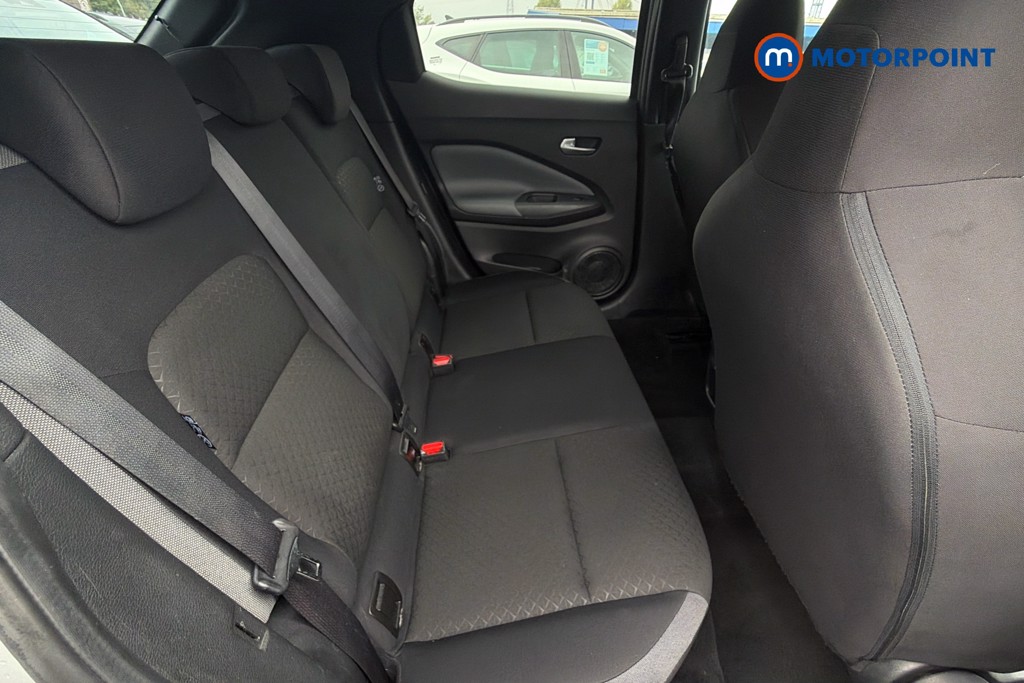 Nissan Juke N-Connecta Manual Petrol SUV - Stock Number (1667988) - 32nd supplementary image