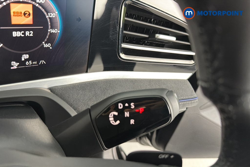 Volkswagen Passat R-Line Automatic Petrol Plug-In Hybrid Estate - Stock Number (1669385) - 6th supplementary image