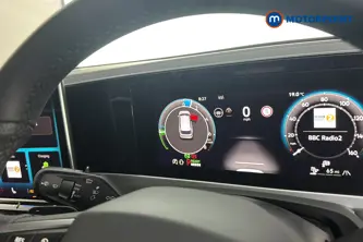 Volkswagen Passat R-Line Automatic Petrol Plug-In Hybrid Estate - Stock Number (1669385) - 7th supplementary image
