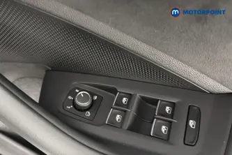 Volkswagen Passat R-Line Automatic Petrol Plug-In Hybrid Estate - Stock Number (1669385) - 19th supplementary image