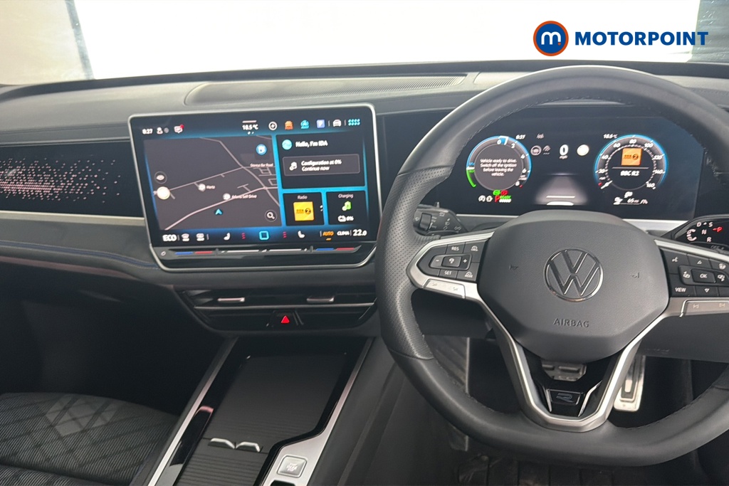 Volkswagen Passat R-Line Automatic Petrol Plug-In Hybrid Estate - Stock Number (1669385) - 1st supplementary image