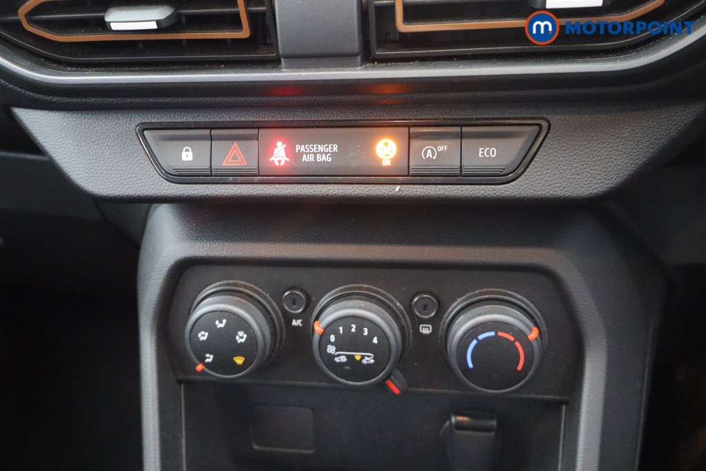 Dacia Sandero Stepway Expression Manual Petrol Hatchback - Stock Number (1669540) - 2nd supplementary image