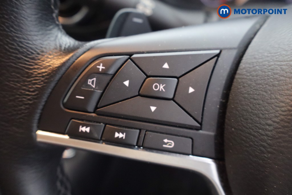Nissan Juke N-Connecta Automatic Petrol SUV - Stock Number (1669776) - 6th supplementary image