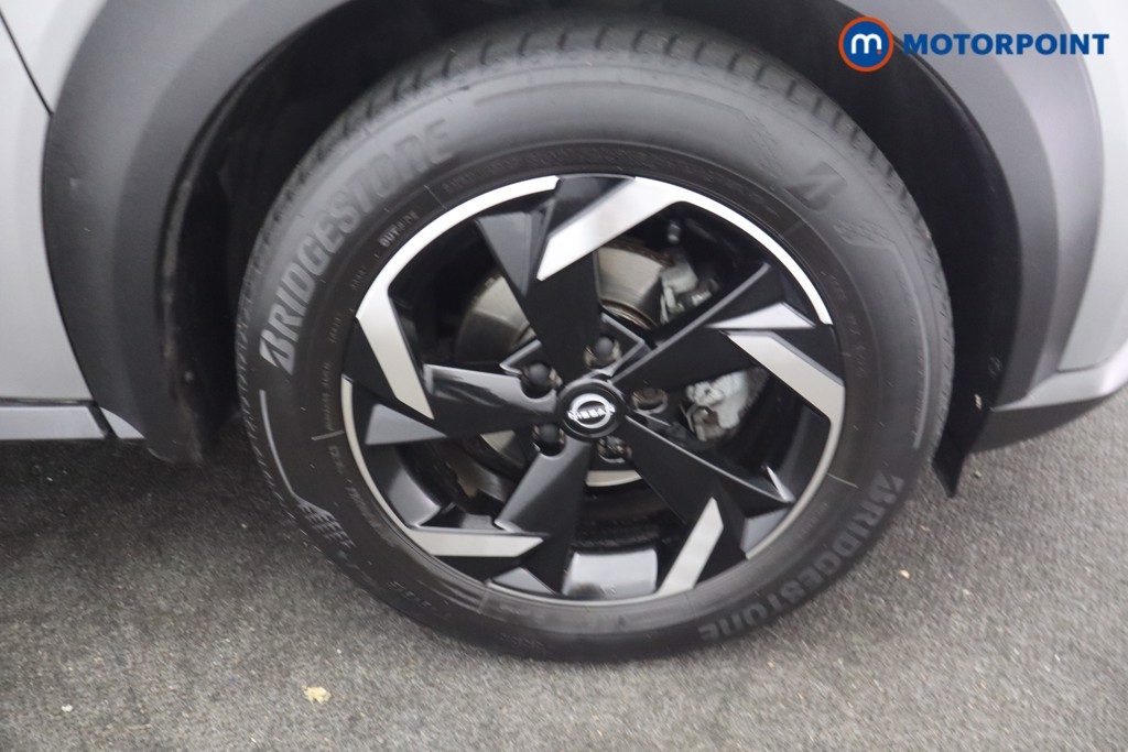 Nissan Juke N-Connecta Automatic Petrol SUV - Stock Number (1669776) - 15th supplementary image