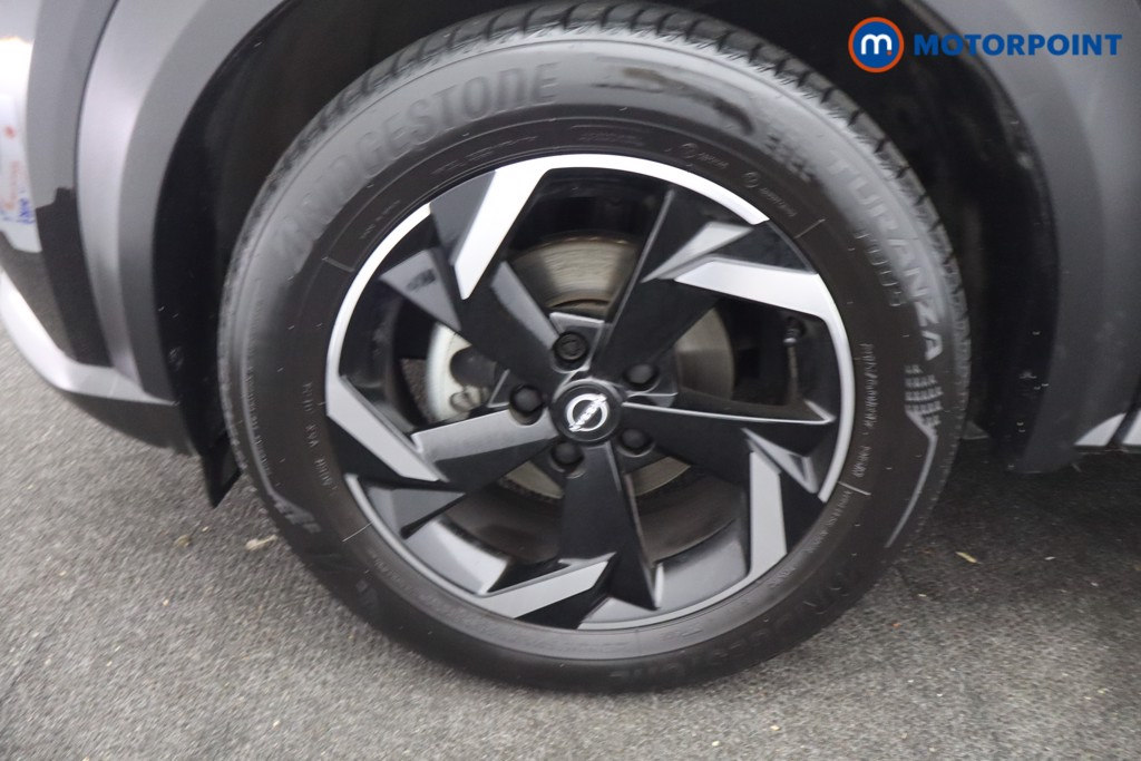 Nissan Juke N-Connecta Automatic Petrol SUV - Stock Number (1669780) - 14th supplementary image
