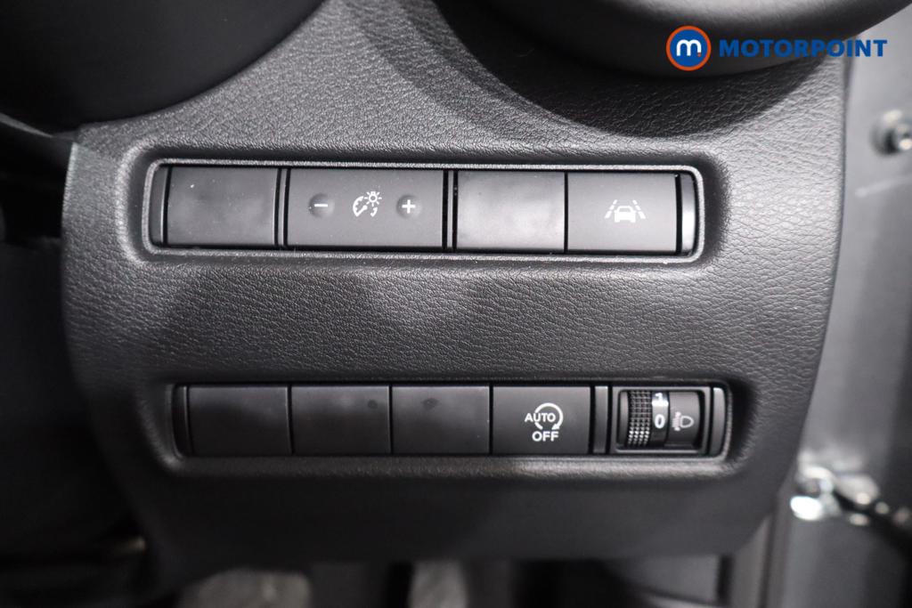Nissan Juke N-Connecta Automatic Petrol SUV - Stock Number (1669789) - 15th supplementary image