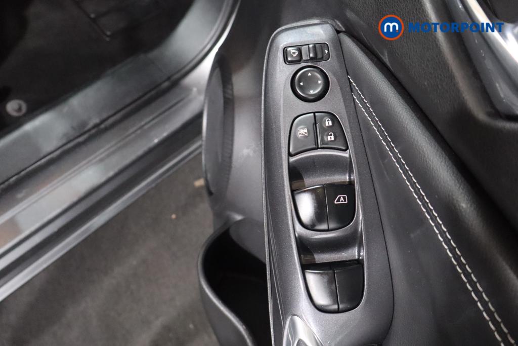Nissan Juke N-Connecta Automatic Petrol SUV - Stock Number (1669789) - 16th supplementary image