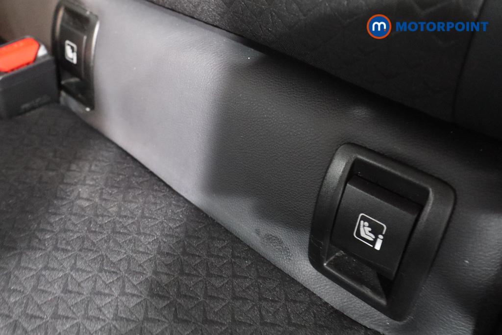 Nissan Juke N-Connecta Automatic Petrol SUV - Stock Number (1669789) - 22nd supplementary image