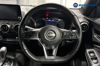 Nissan Juke N-Connecta Automatic Petrol SUV - Stock Number (1669797) - 2nd supplementary image