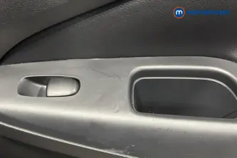 Nissan Juke N-Connecta Automatic Petrol SUV - Stock Number (1669797) - 993rd supplementary image