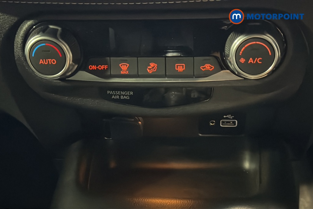 Nissan Juke N-Connecta Automatic Petrol SUV - Stock Number (1669797) - 998th supplementary image