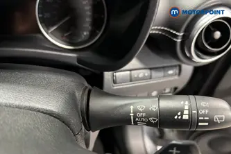 Nissan Juke N-Connecta Automatic Petrol SUV - Stock Number (1669797) - 6th supplementary image