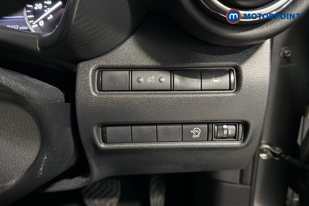 Nissan Juke N-Connecta Automatic Petrol SUV - Stock Number (1669797) - 11th supplementary image