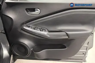 Nissan Juke N-Connecta Automatic Petrol SUV - Stock Number (1669797) - 18th supplementary image
