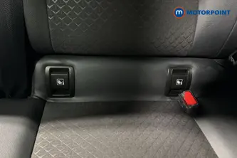 Nissan Juke N-Connecta Automatic Petrol SUV - Stock Number (1669797) - 27th supplementary image