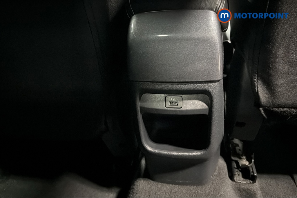 Nissan Juke N-Connecta Automatic Petrol SUV - Stock Number (1669797) - 28th supplementary image