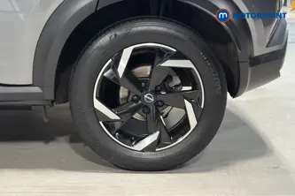 Nissan Juke N-Connecta Automatic Petrol SUV - Stock Number (1669797) - 45th supplementary image