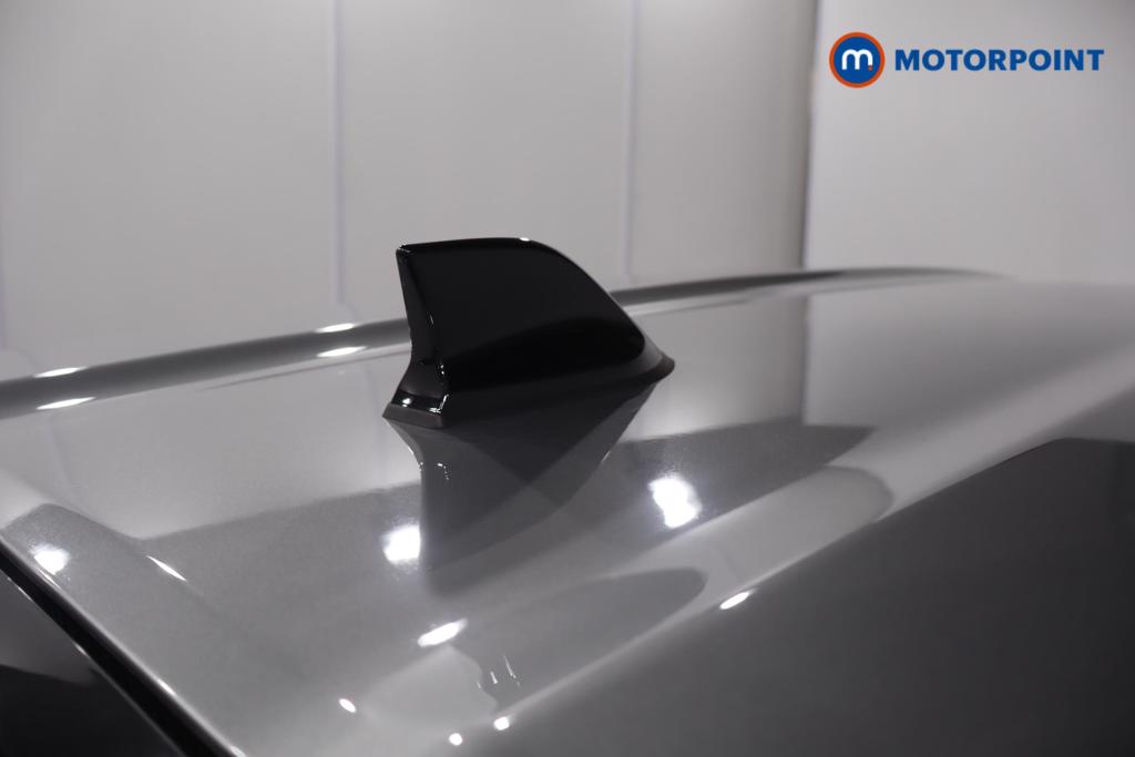 Nissan Juke N-Connecta Manual Petrol SUV - Stock Number (1669798) - 15th supplementary image