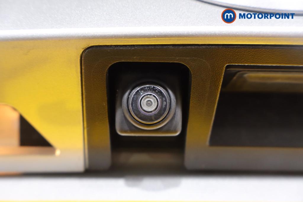 Nissan Juke N-Connecta Manual Petrol SUV - Stock Number (1669798) - 17th supplementary image